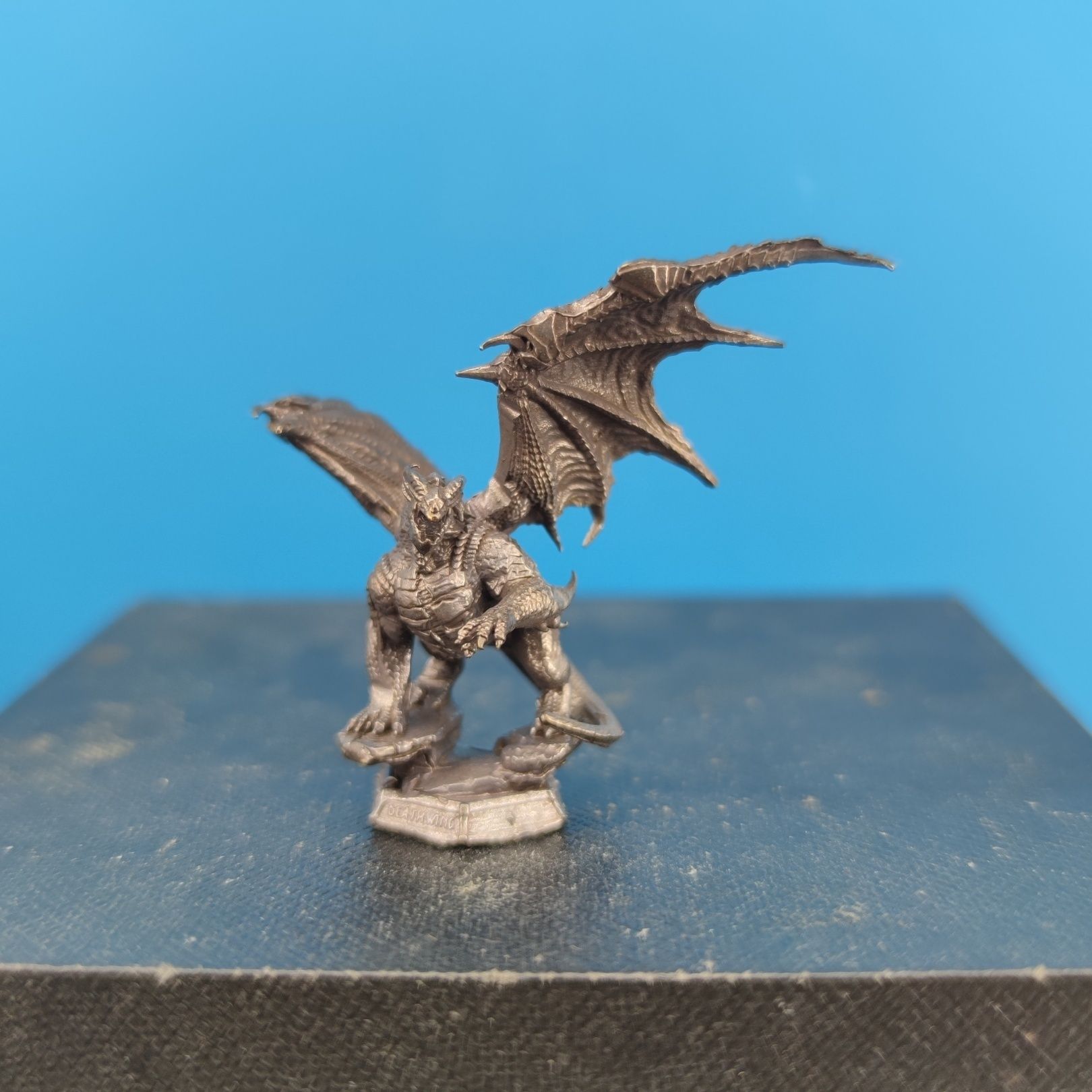 Giant Dragon Pterosaur Handhel - Gaming Console Old School review and price